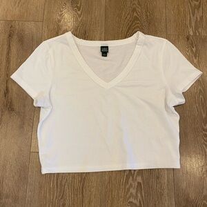 Wild Fable V-neck Crop Tshirt women’s large NWOT